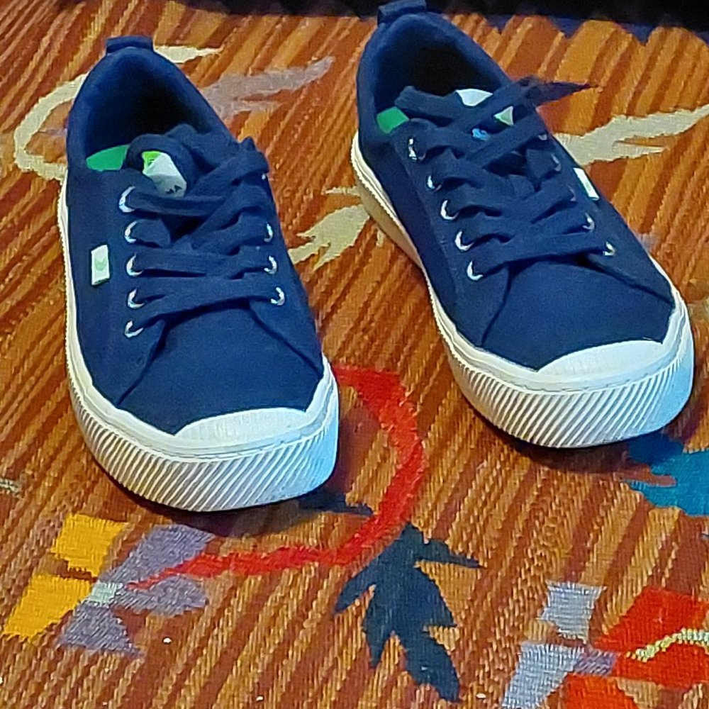 Sneakers, Cariuma Brand